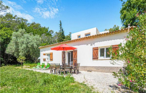 Beautiful home in Fayence with WiFi and 3 Bedrooms